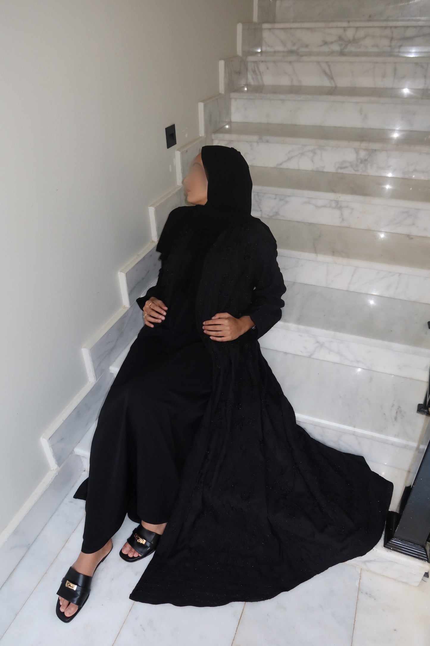 Saudi Charm Black