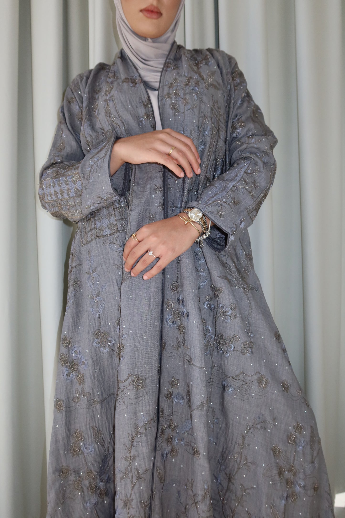 Saudi Charm Blue/Beige
