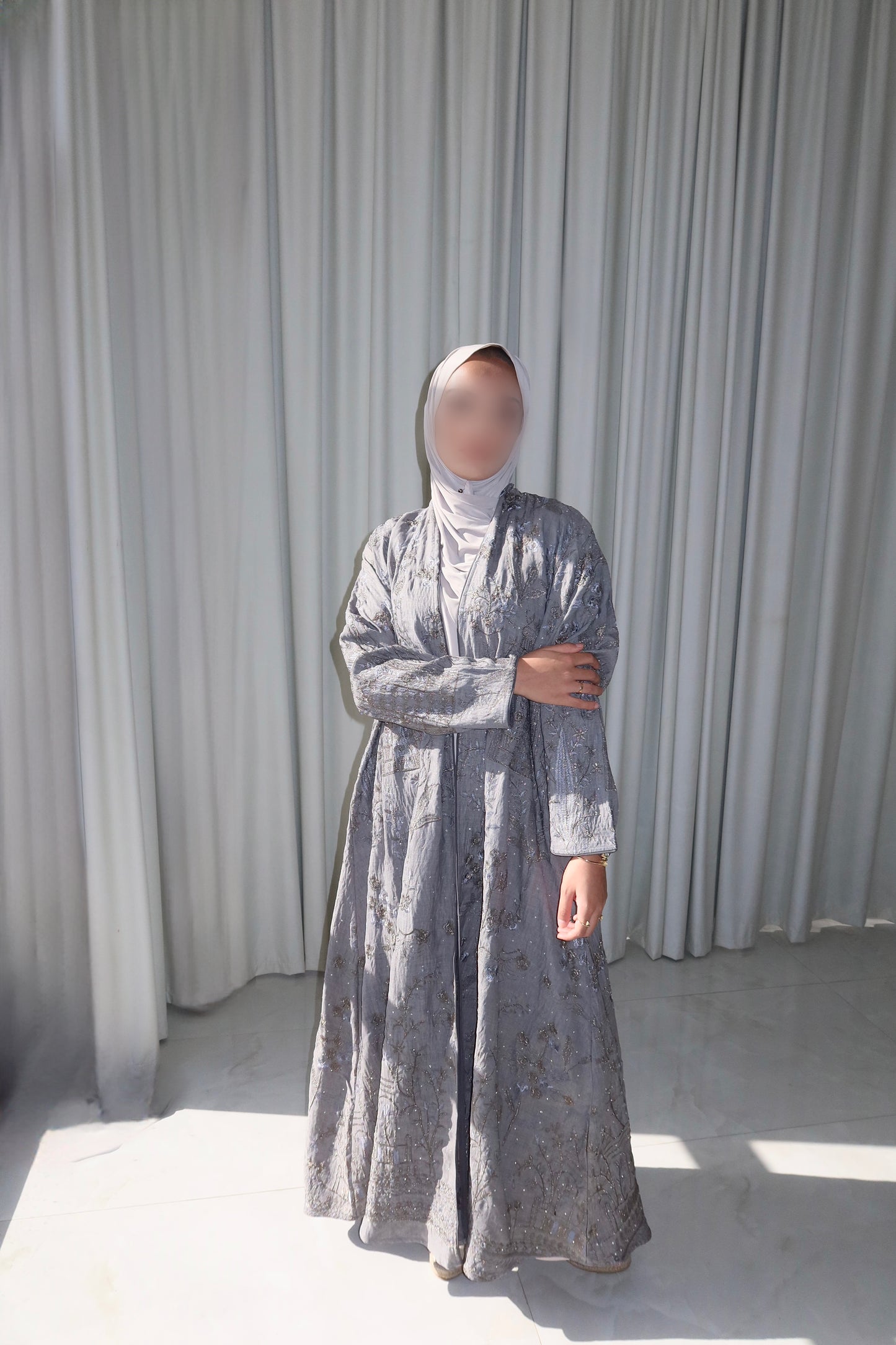 Saudi Charm Blue/Beige