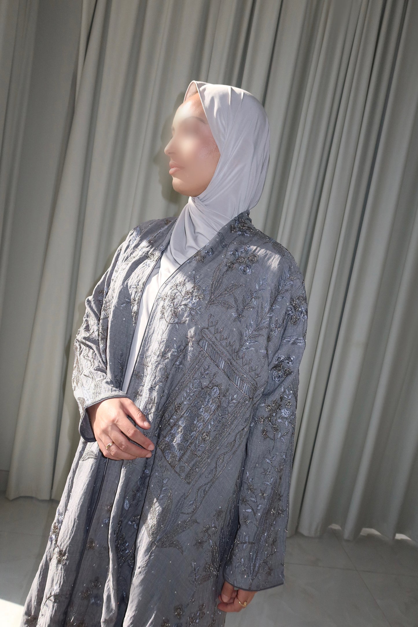 Saudi Charm Blue/Beige