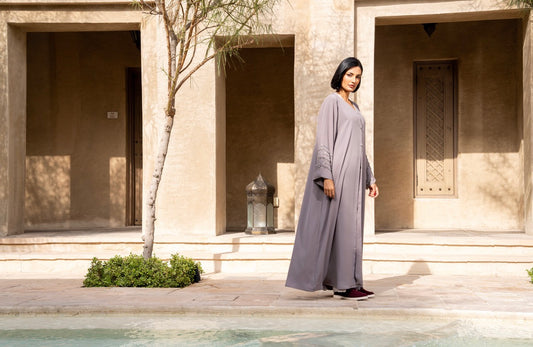 Sable Pearl Abaya