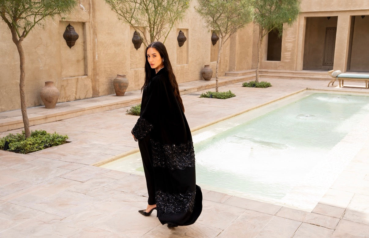 Noir Cascade Abaya